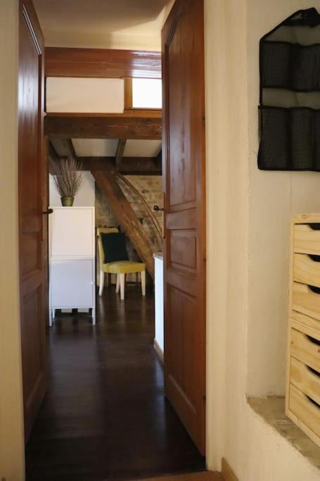 Entre Uzes Et Le Pont-Du-Gard Le Logis D'Autrefois Apartment Castillon-du-Gard Luaran gambar