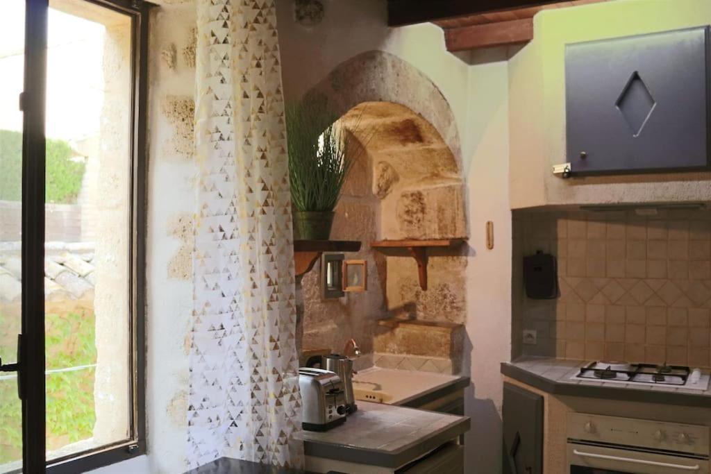 Entre Uzes Et Le Pont-Du-Gard Le Logis D'Autrefois Apartment Castillon-du-Gard Luaran gambar